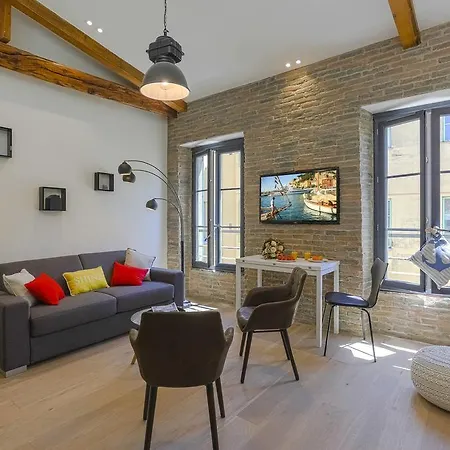 Апартаменты My Casa - 4 Place Massena - Duplex *
