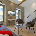 My Casa - 4 Place Massena - Duplex דירה *