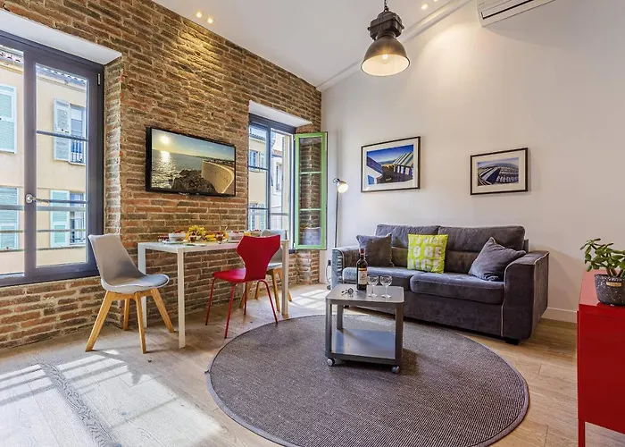 My Casa - 4 Place Massena - Duplex *